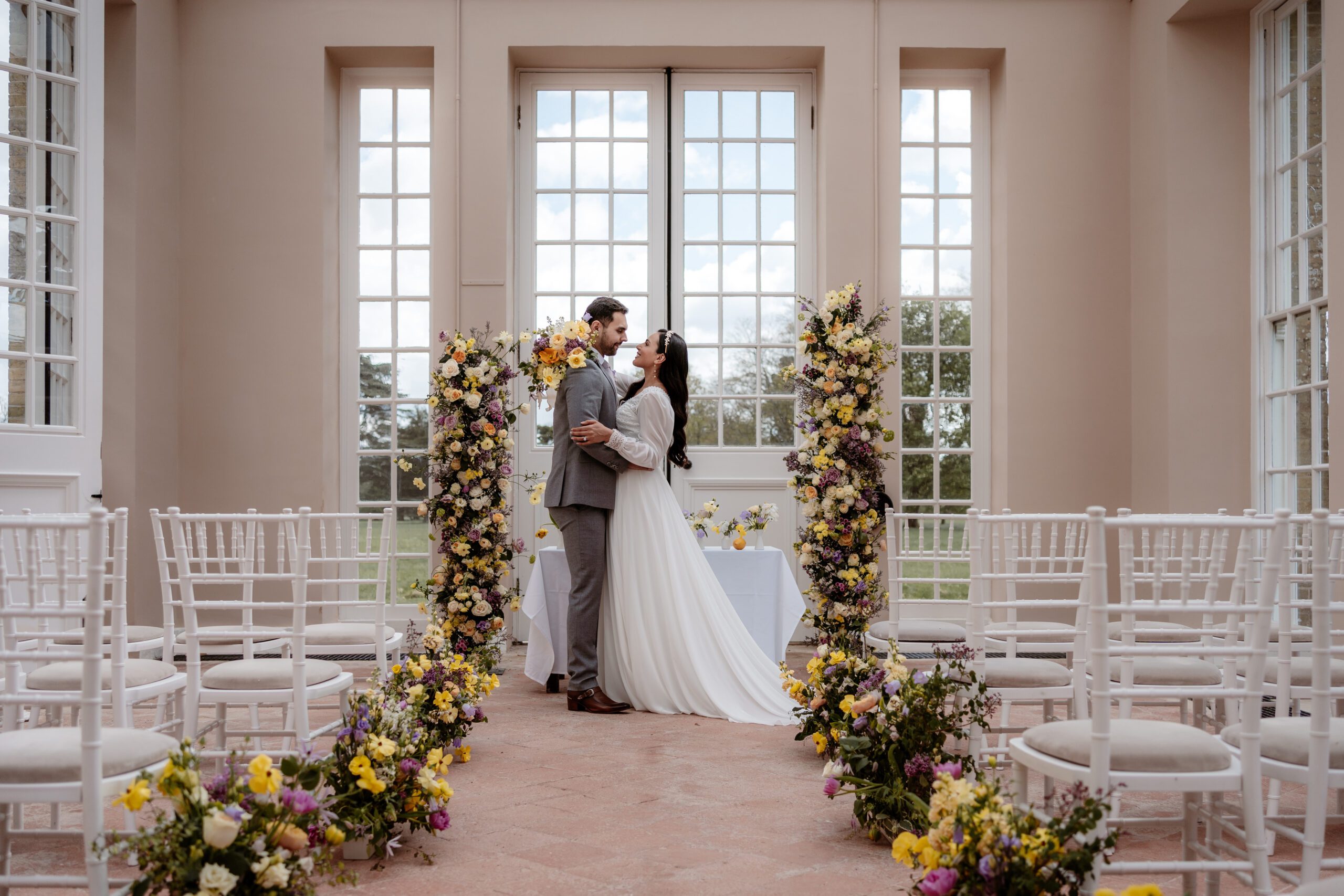 Personal tailoring groomswear - wedding photo shoot
