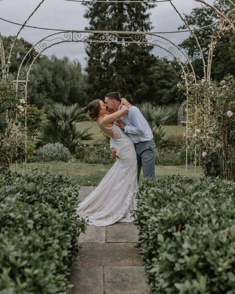 Top tips to keep cool in a wedding suit - Hunter & Grey's